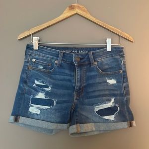American eagle distressed shorts have a slight stretch in them size 6